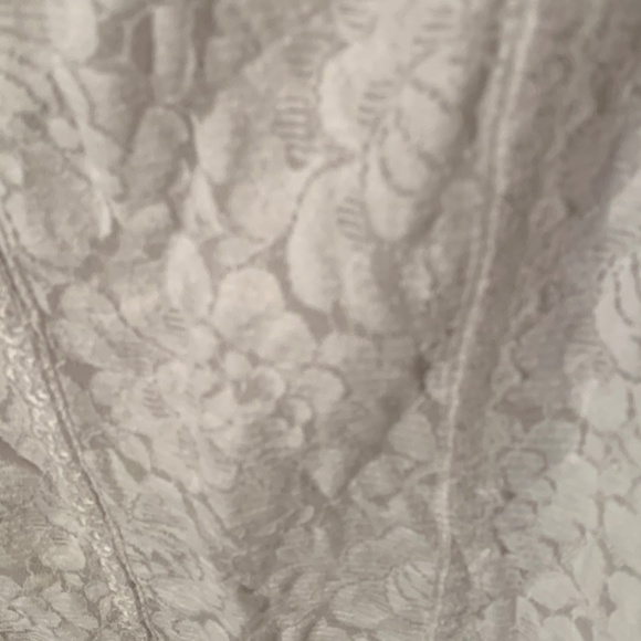 Pre-Owned Early 2000s Lot of AEROPOSTALE Jeans (sz 5/6)  and 2 Lace Tops (Sz M) - Picture 8 of 16